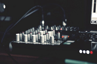 Trap, pop, hip-hop, електронная музыка. Любые биты на ваш вкус