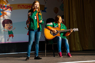 Напишу текст песни, придумаю мелодию