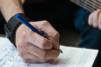 Напишу текст для песни по вашему желанию за 500 рублей