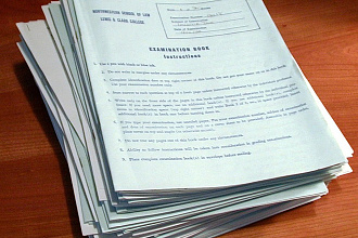 Пишу различные сценарии для видеороликов + рекламные ролики